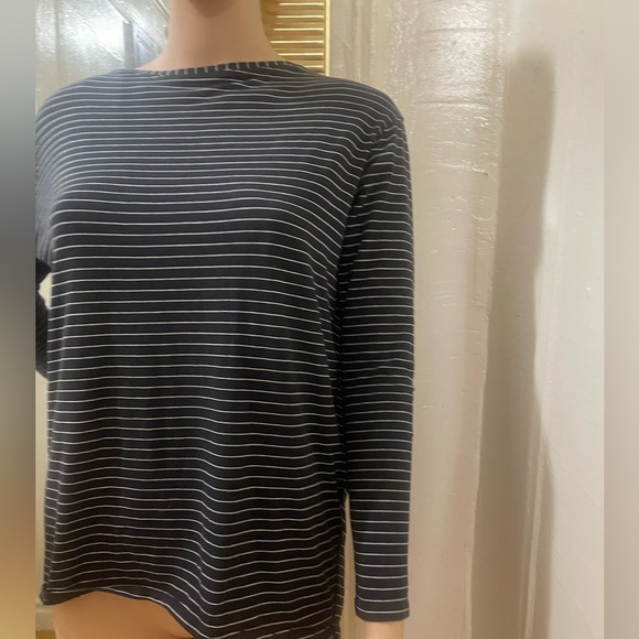 Lululemon Athletica Black and White Striped Long Sleeve Top - Picture 8 of 9